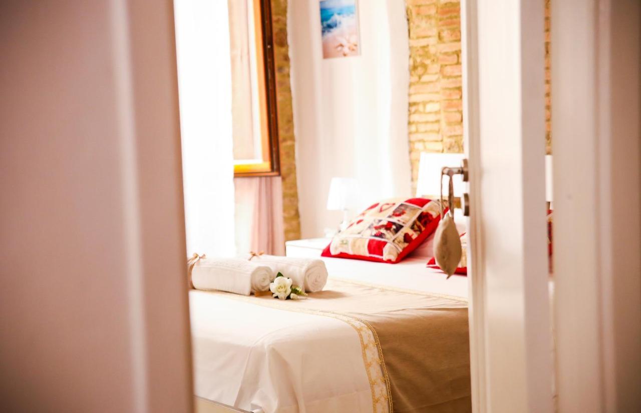 B&B La Dimora Di Tommaso Apartment - Dimora Storica Bike Friendly 奥托纳 外观 照片