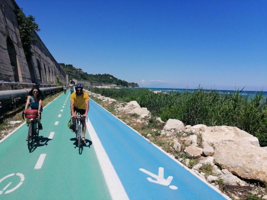 B&B La Dimora Di Tommaso Apartment - Dimora Storica Bike Friendly 奥托纳 外观 照片