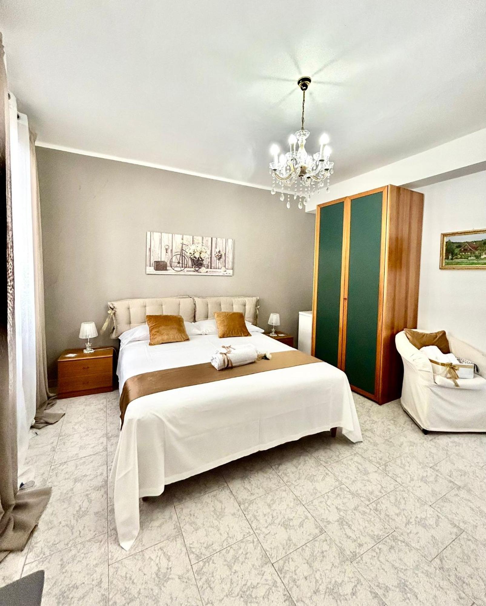 B&B La Dimora Di Tommaso Apartment - Dimora Storica Bike Friendly 奥托纳 外观 照片