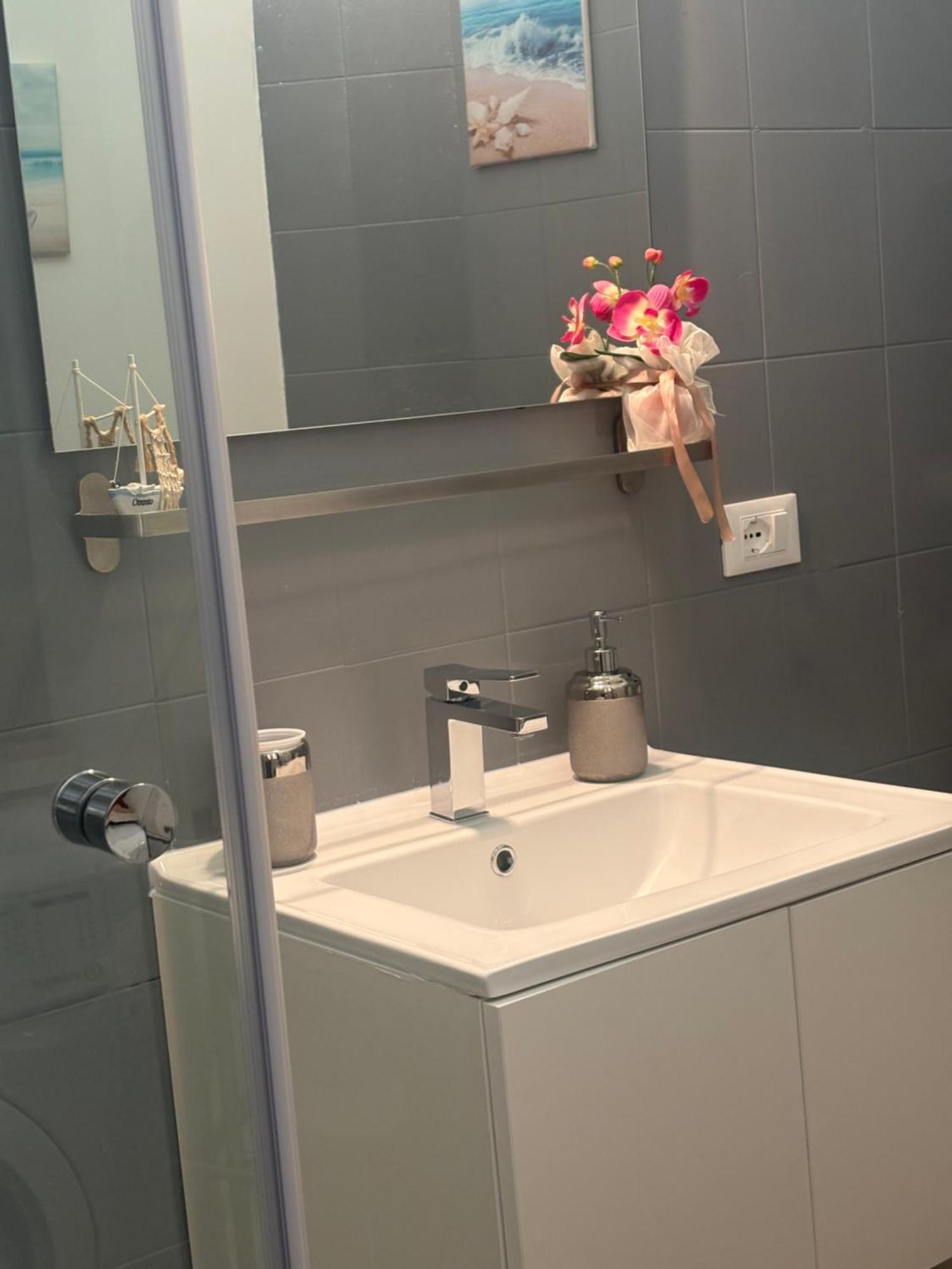 B&B La Dimora Di Tommaso Apartment - Dimora Storica Bike Friendly 奥托纳 外观 照片
